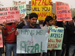 Photo: Bismillah Geelani